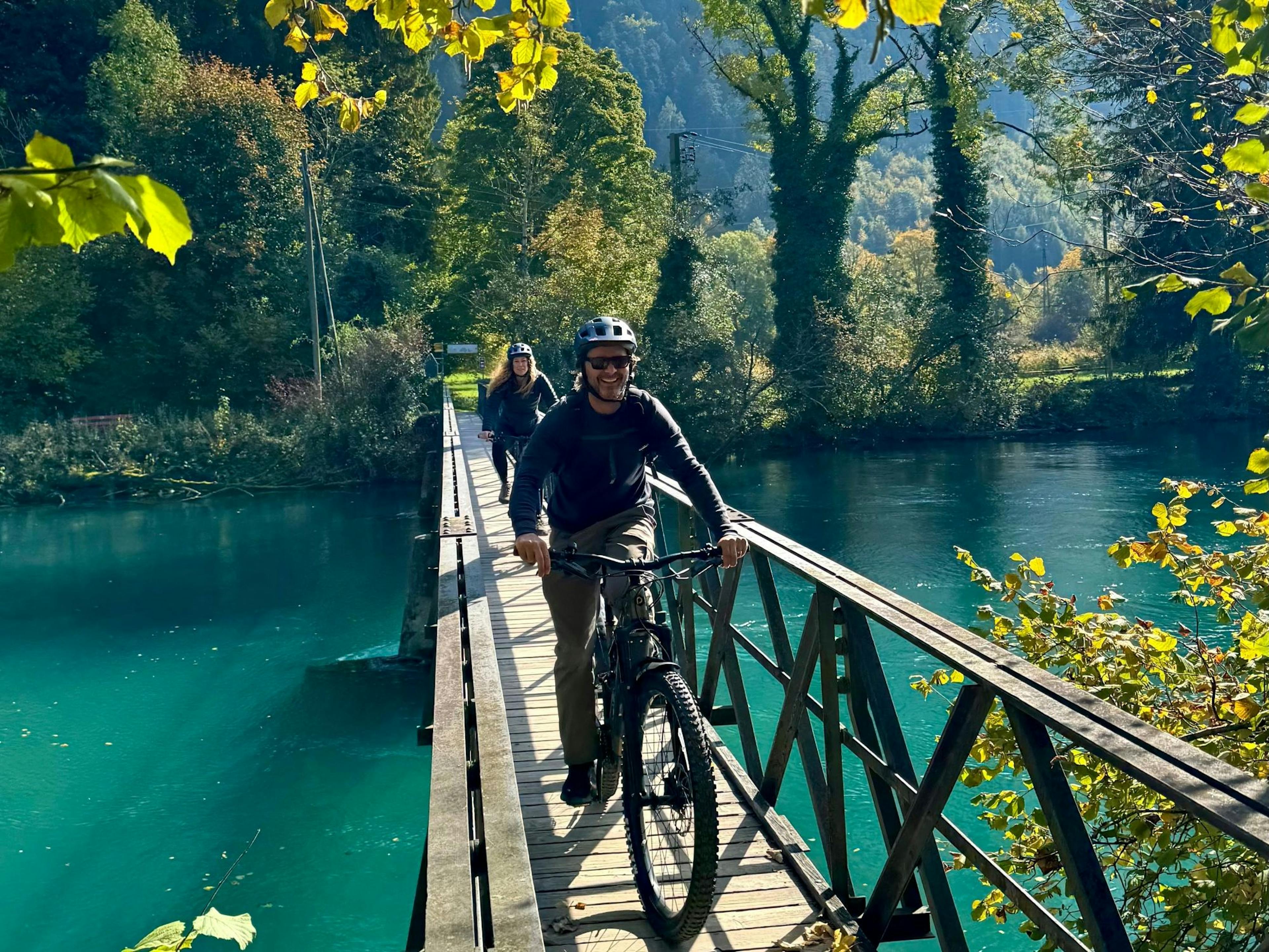 "Iseltwald and Giessbach" - explore Interlaken by e-bike