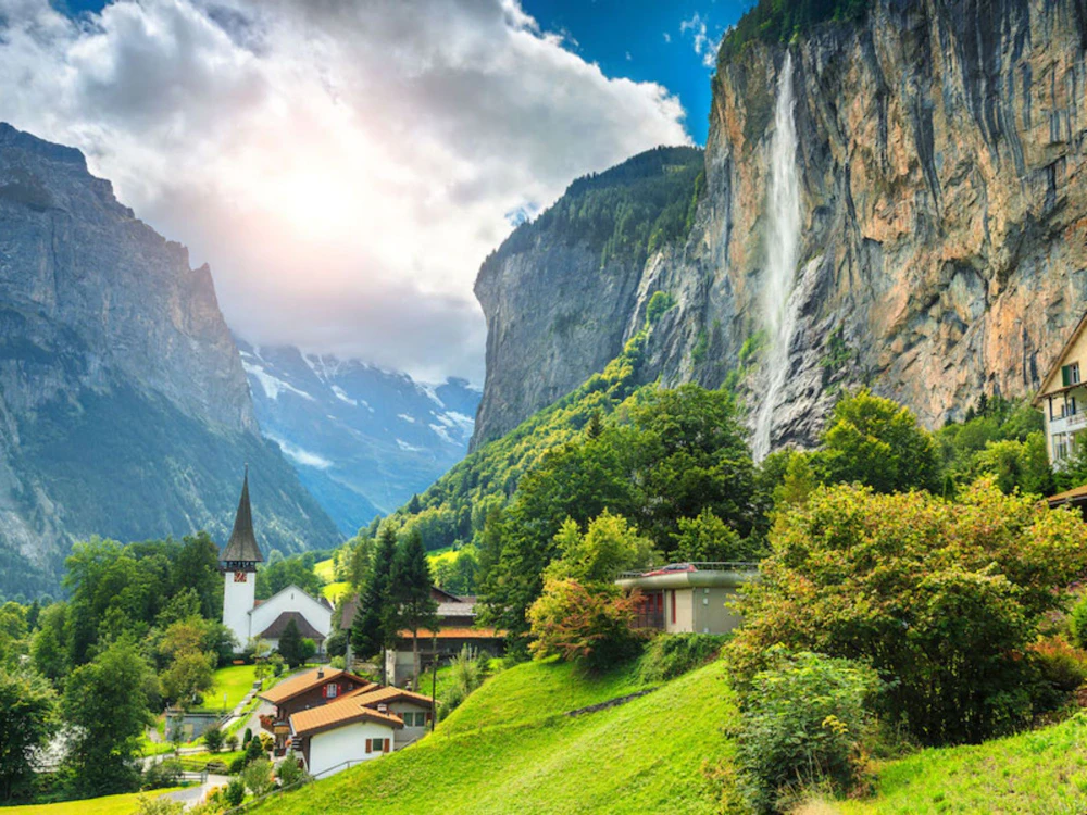 lauterbrunnen-and-the-staubbach-waterfall