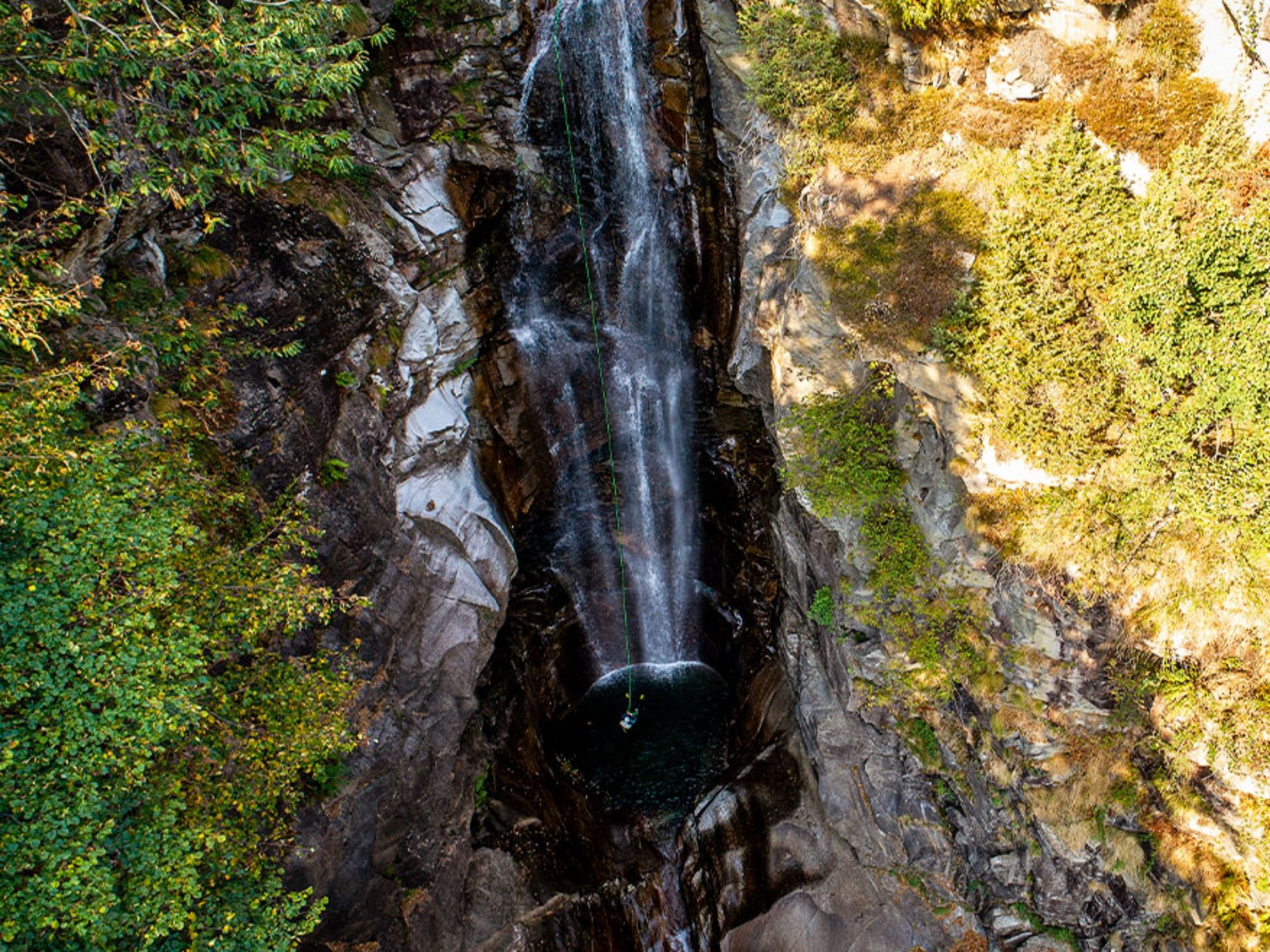 Purelements-Canyoning-Expert-canyoning-camp-tessin-3