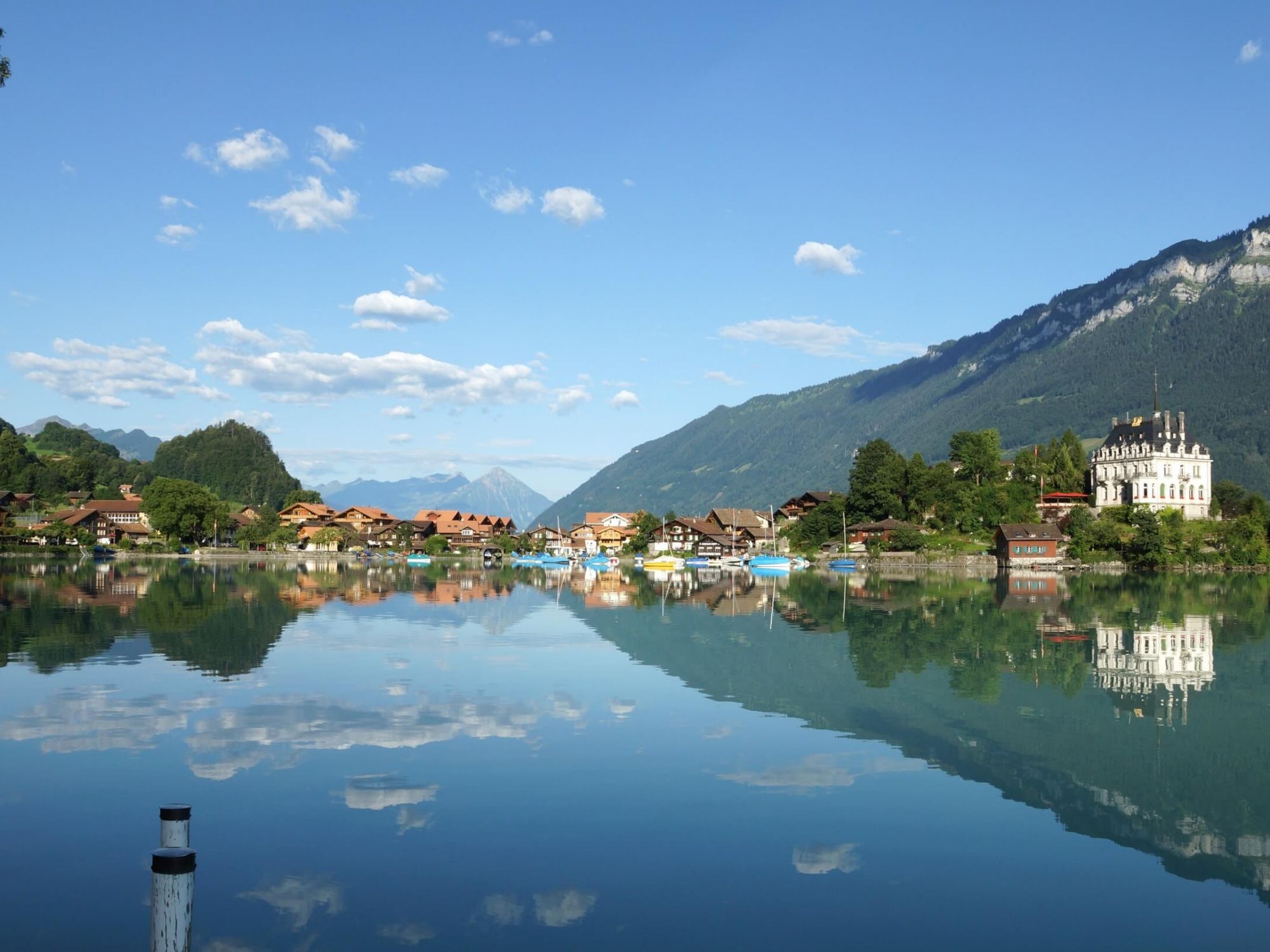 bahía-iseltwald-lago-brienz-verano