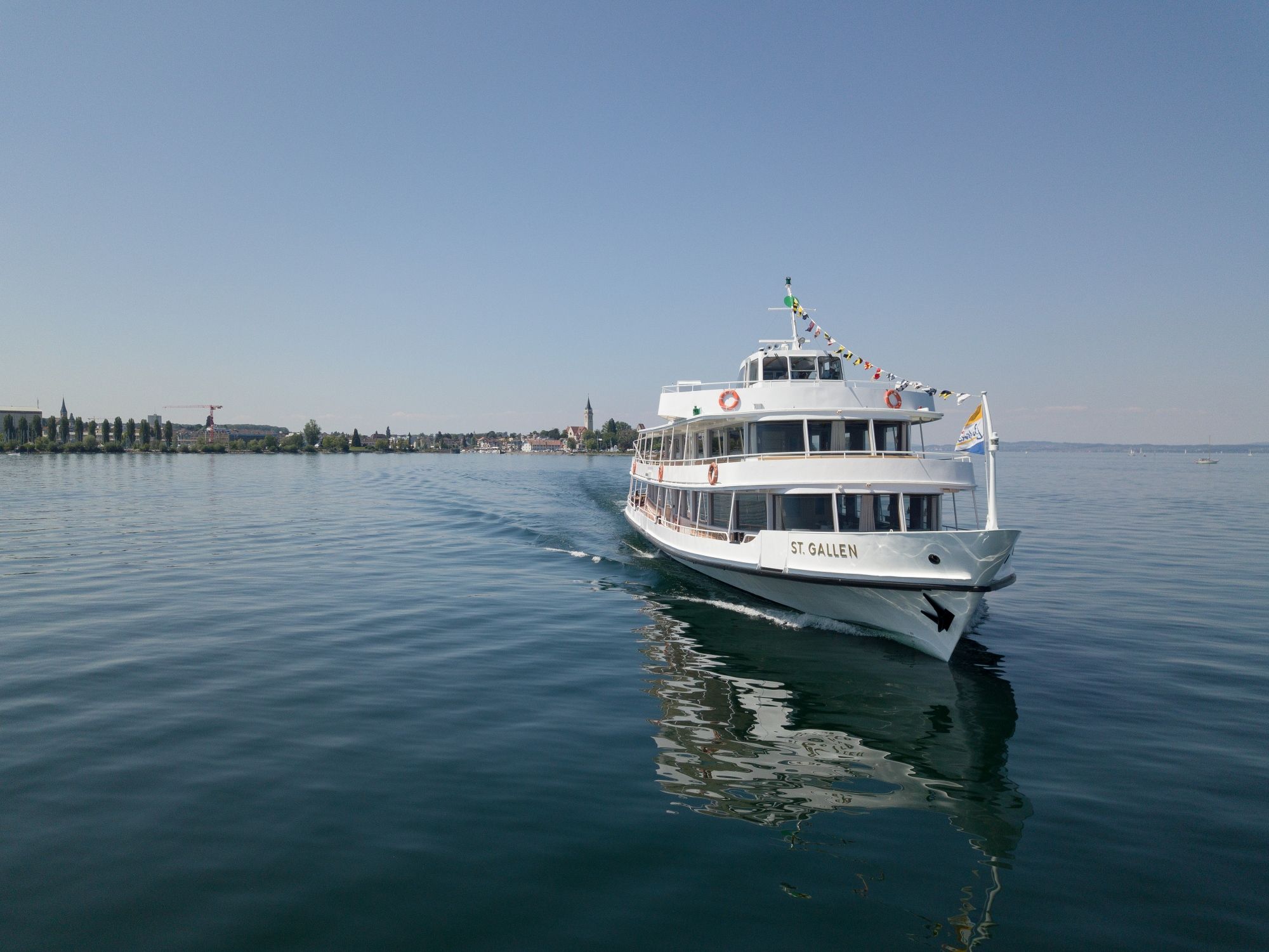 03 MS St. Gallen - Bombordo pela frente - no lago