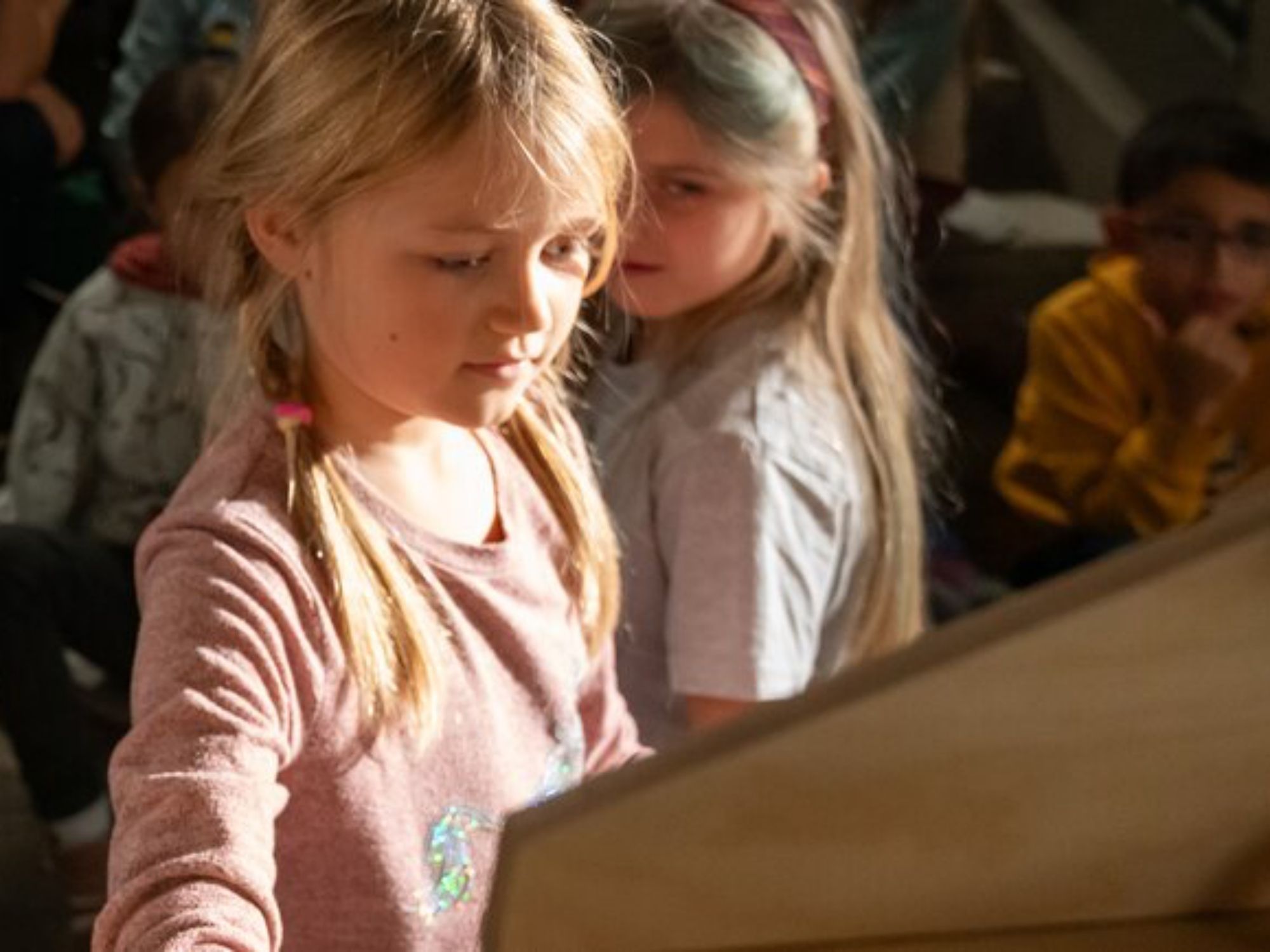 Kinder im Landesmuseum