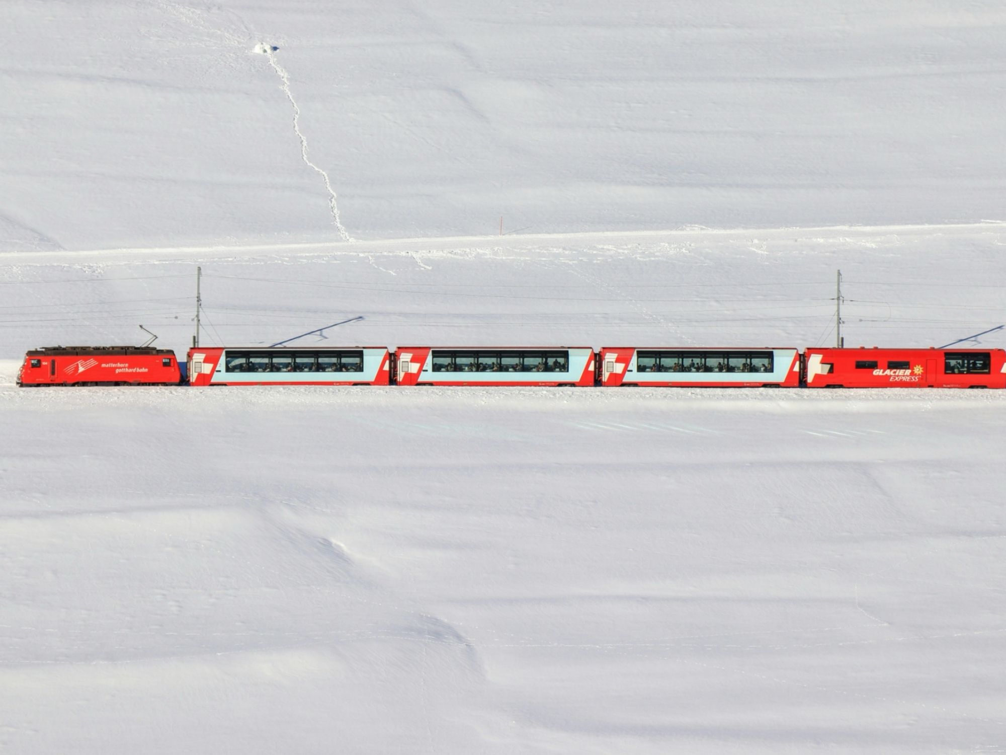 حجز مقعد في فئة التميز لرحلة Glacier Express من زيرمات أو سانت موريتس