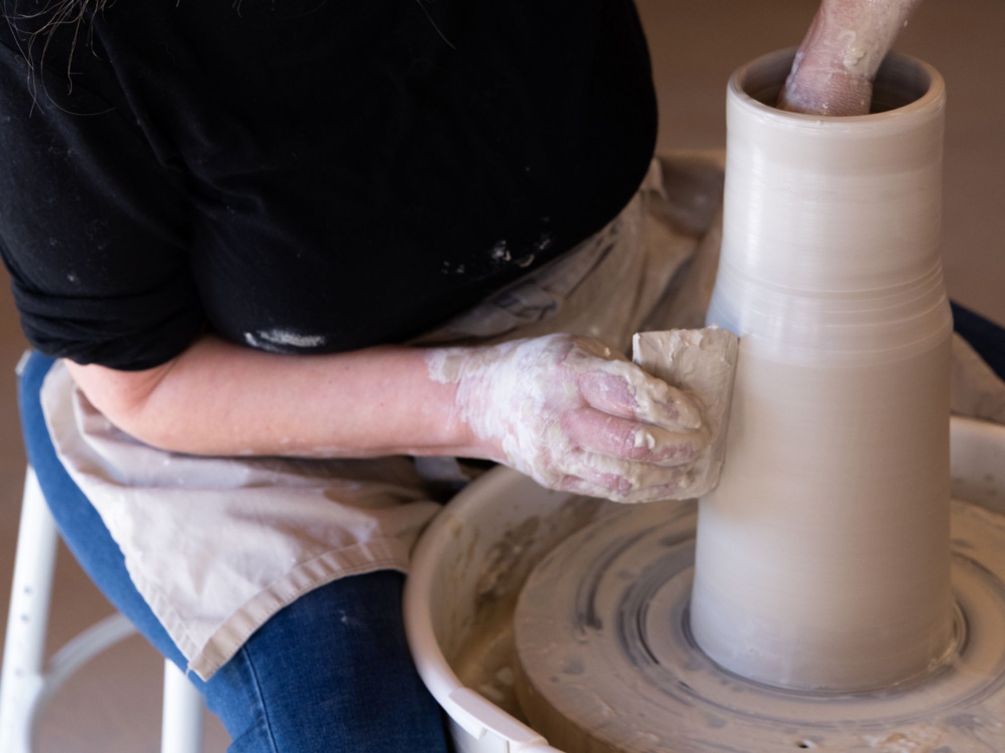 Гончарство на гончарному кругу