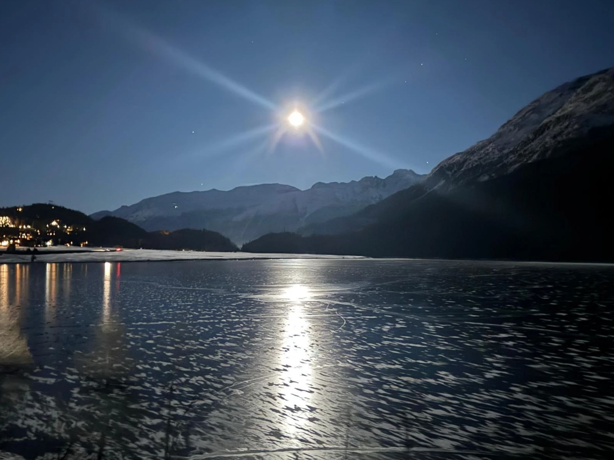 满月雪地自行车冒险晚餐体验