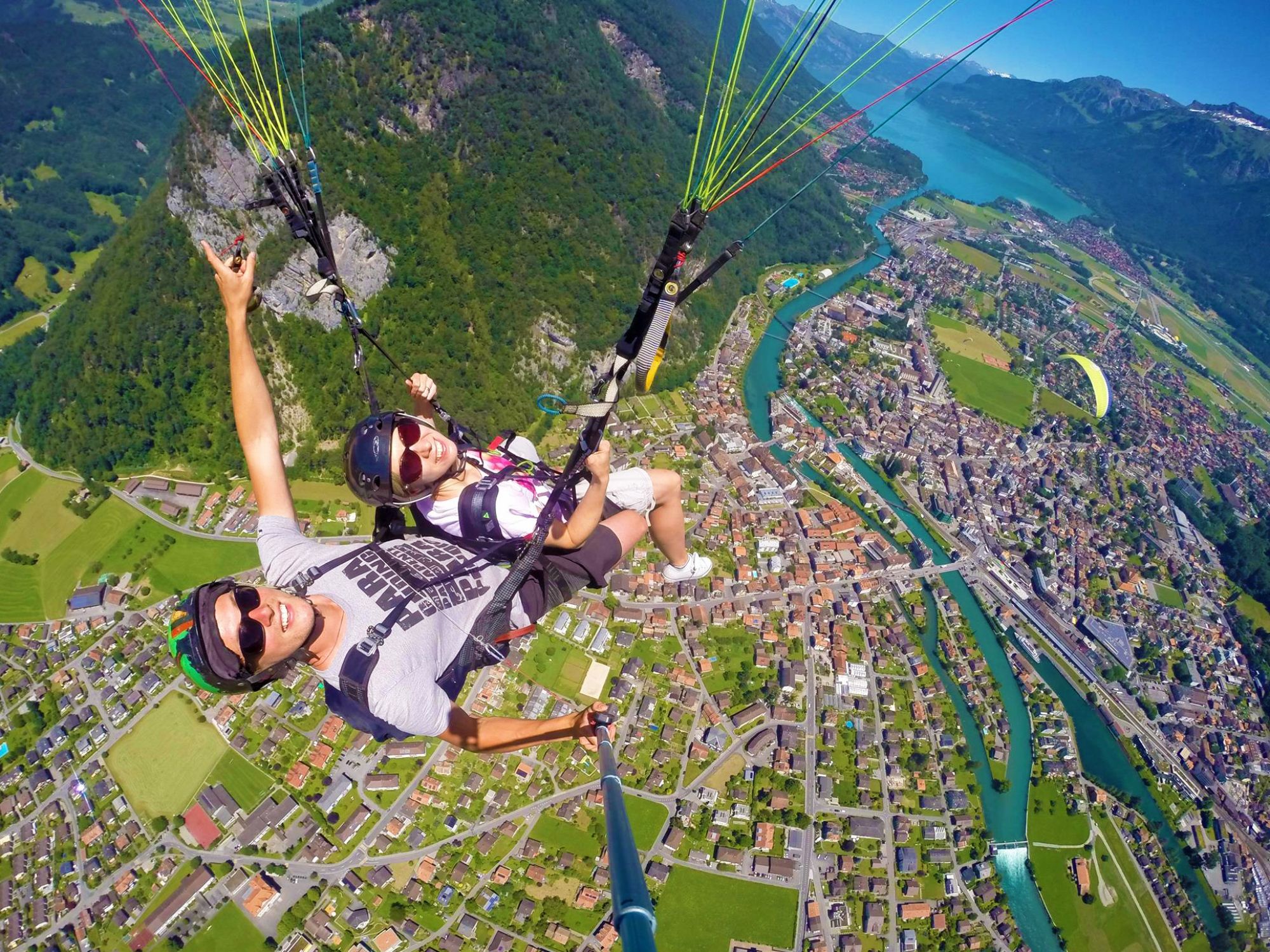 kt-2020-360-ключовітури-екскурсії-швейцарськітури-Інтерлакен-парапланінг1-2048-10