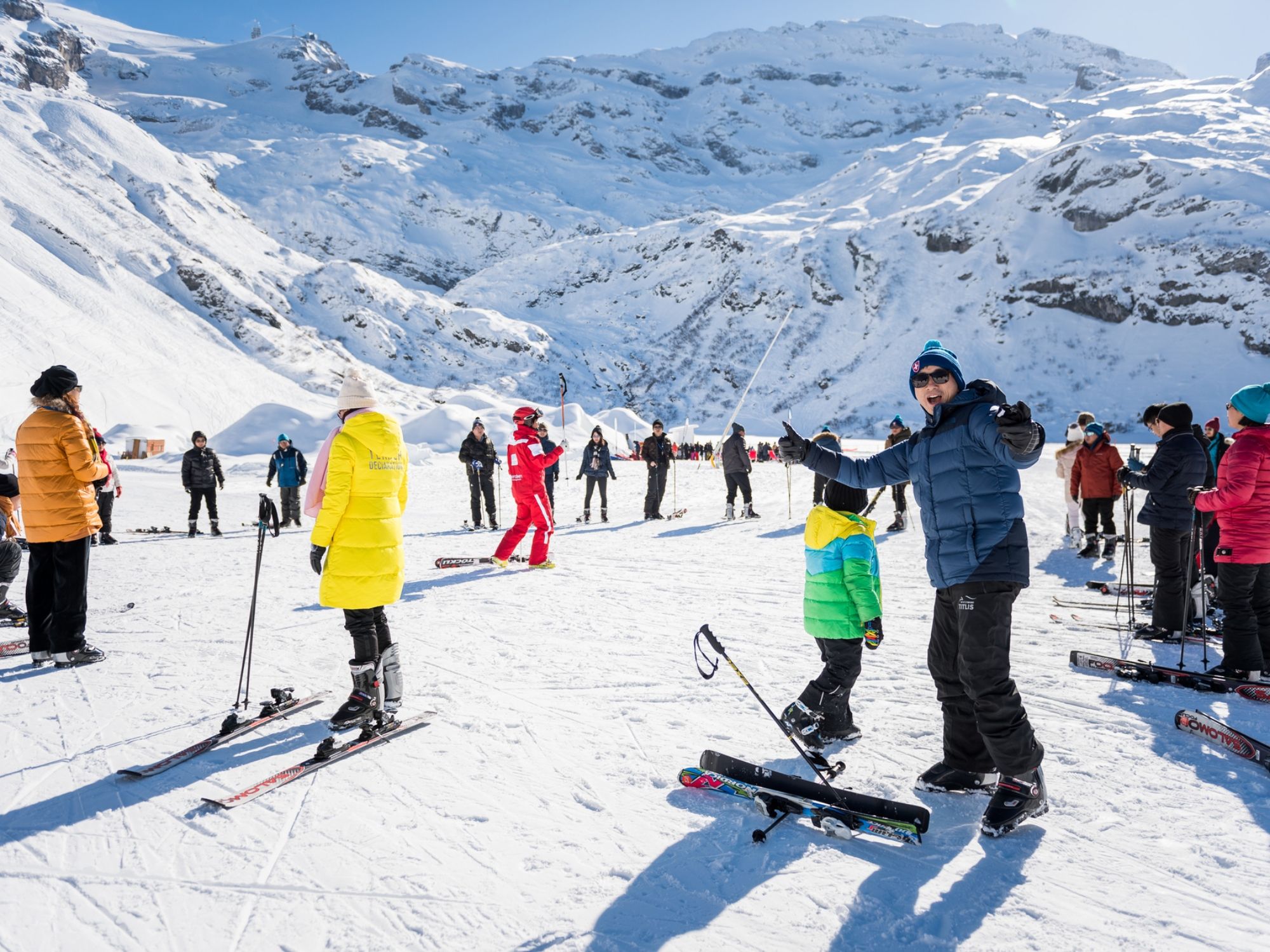 Da Zurigo: Gita di un giorno al Titlis per principianti dello sci con divertimento sulla neve