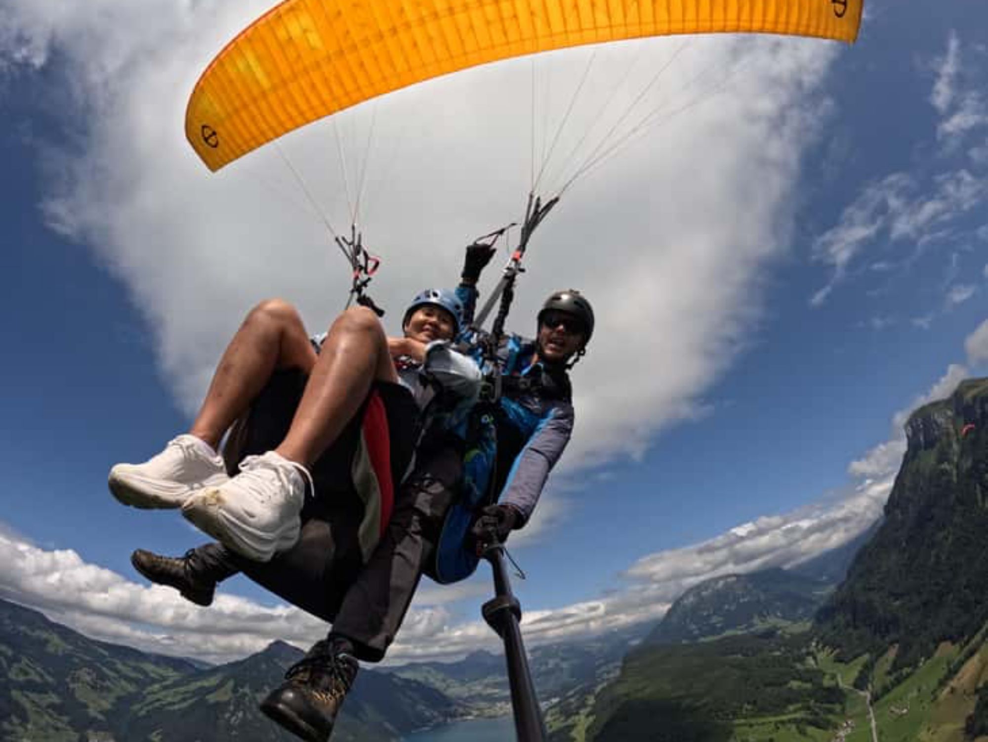 Paralayang dari Niesen mulai Spiez