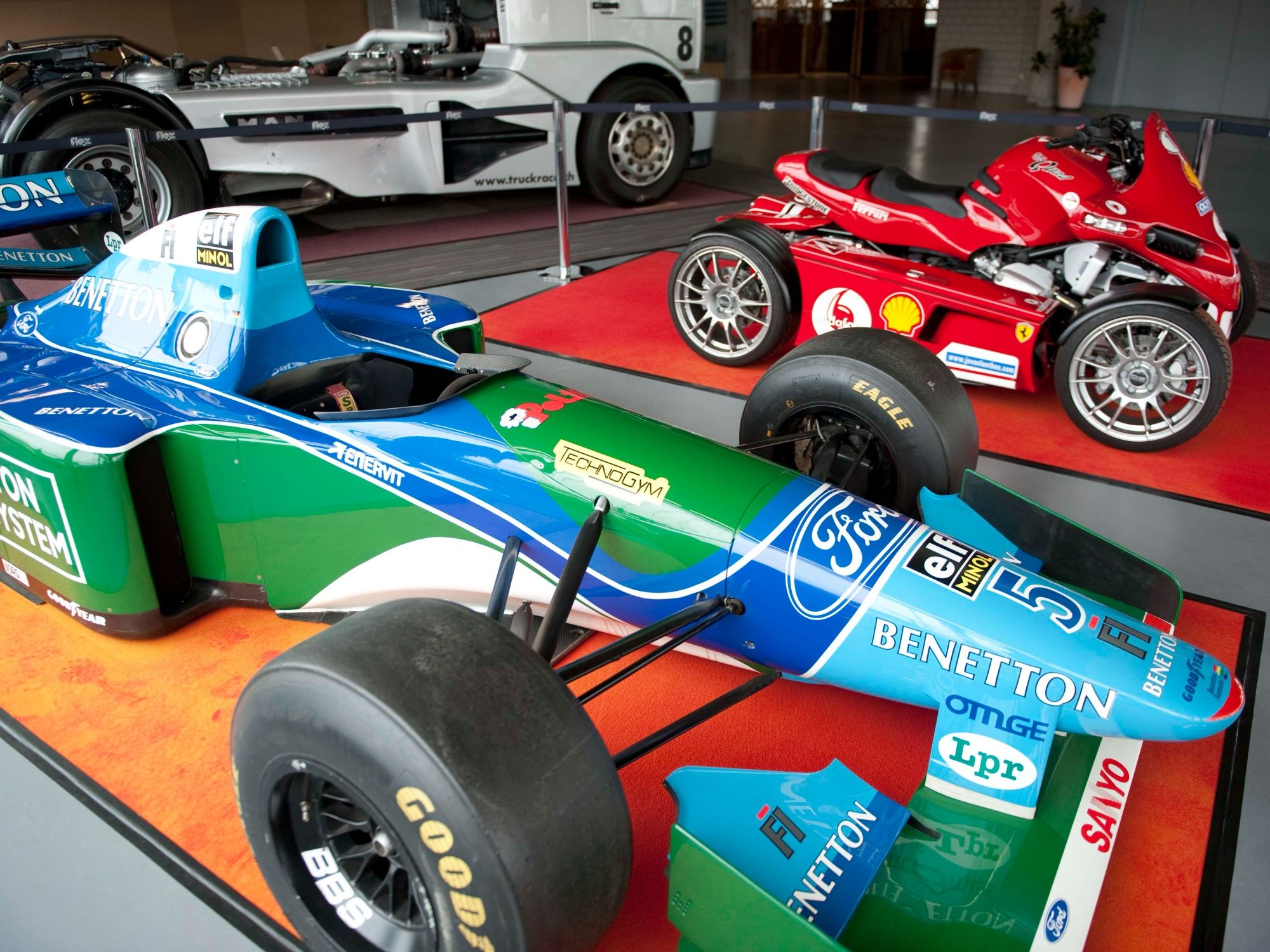 F1_b