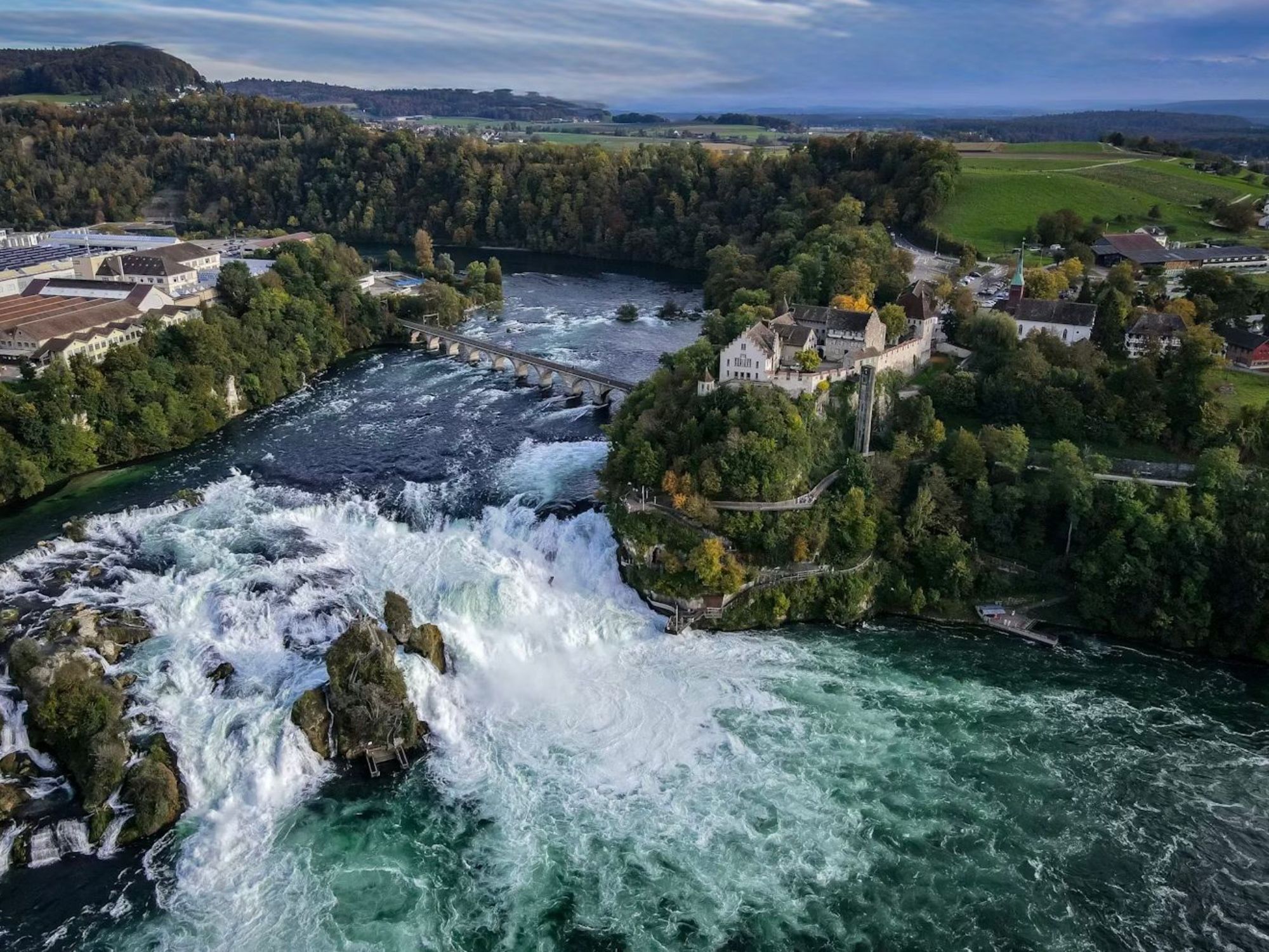 pemandangan-rheinfall