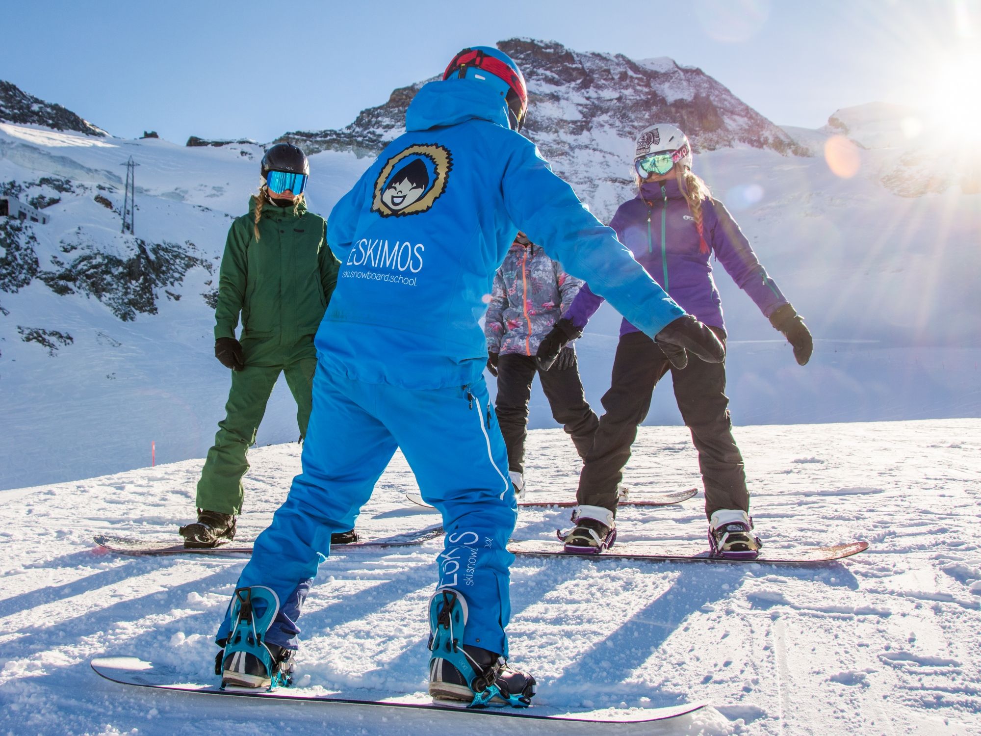 Kelas Snowboard Berkumpulan untuk Dewasa di Saas-Fee