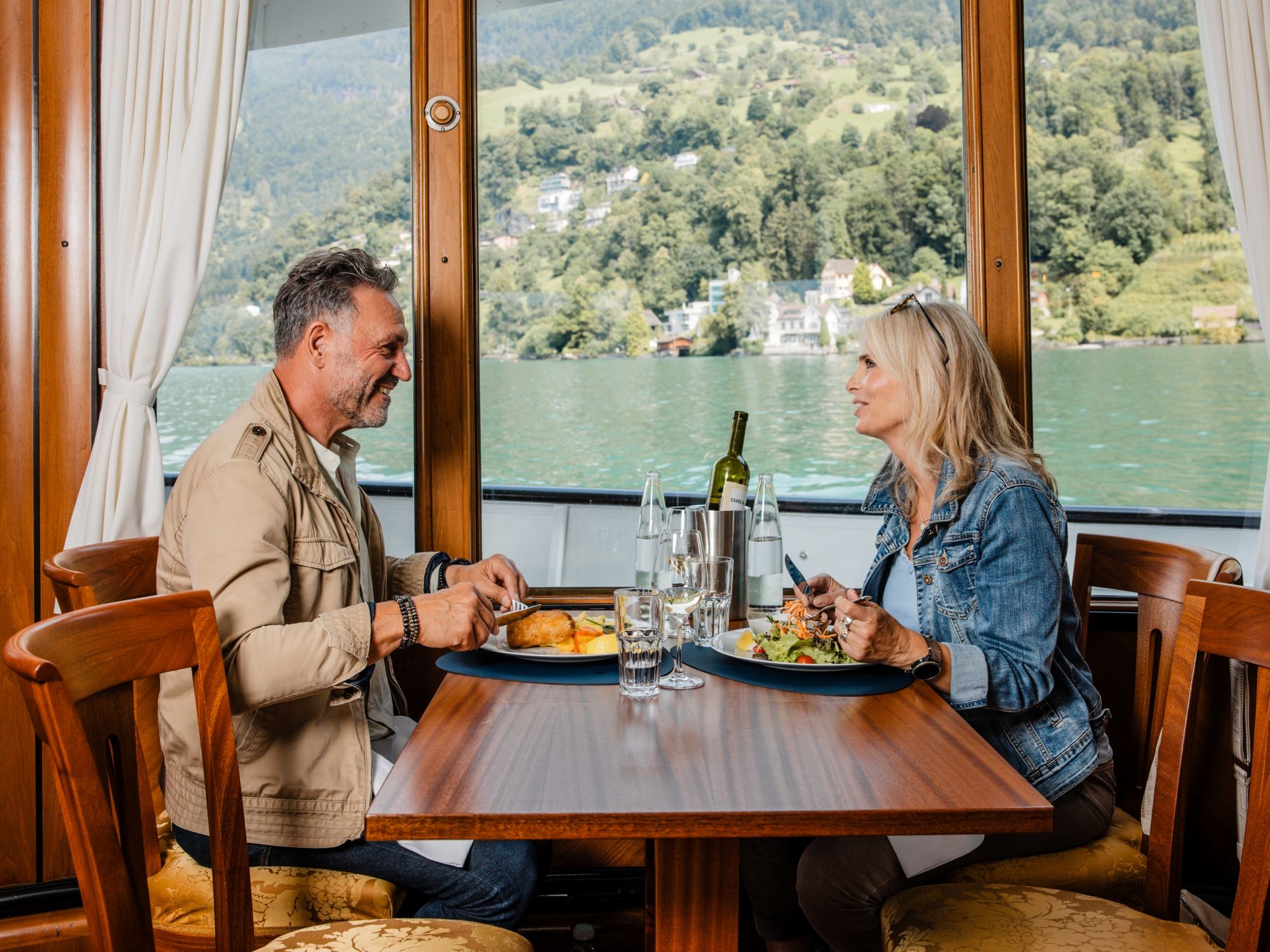 Gotthard Panorama Express_Schiff Restaurant ©SBB CFF FFS