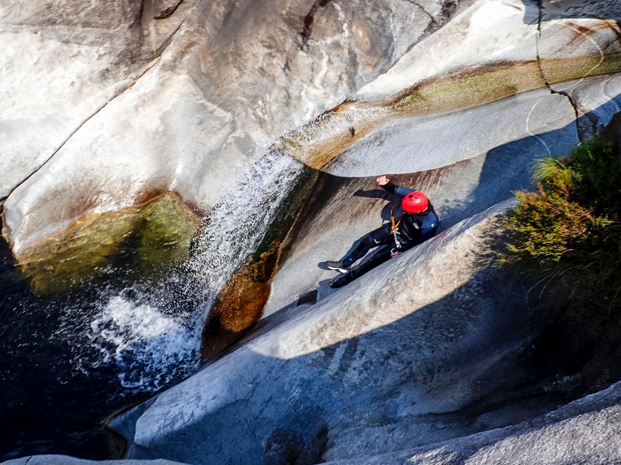 Swiss River Adventures GmbH Canyoning Boggera (13)