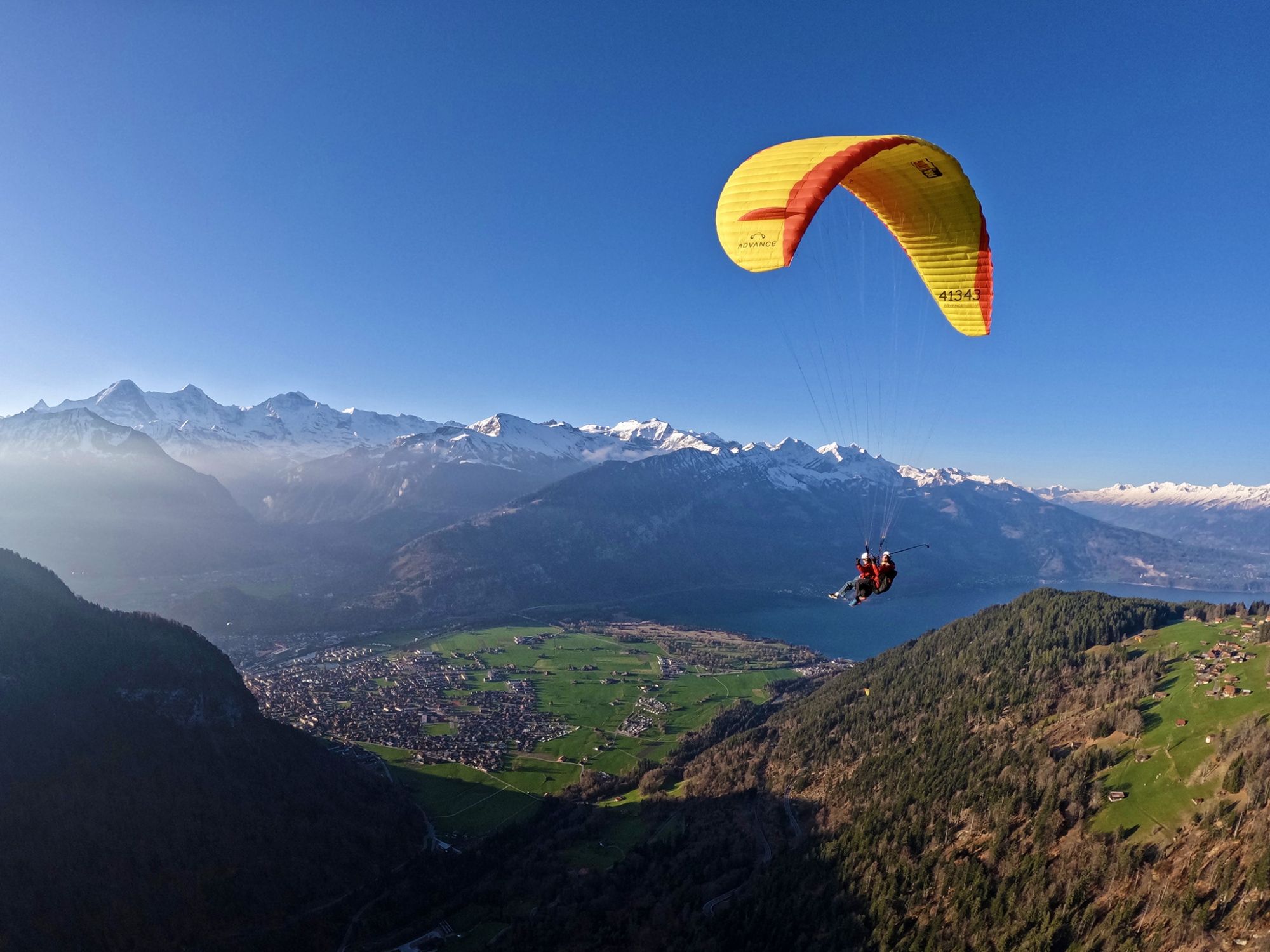 kt-2020-360-ключовіекскурсії-swisstours-інтерлкен-парапланінг9-2048-10