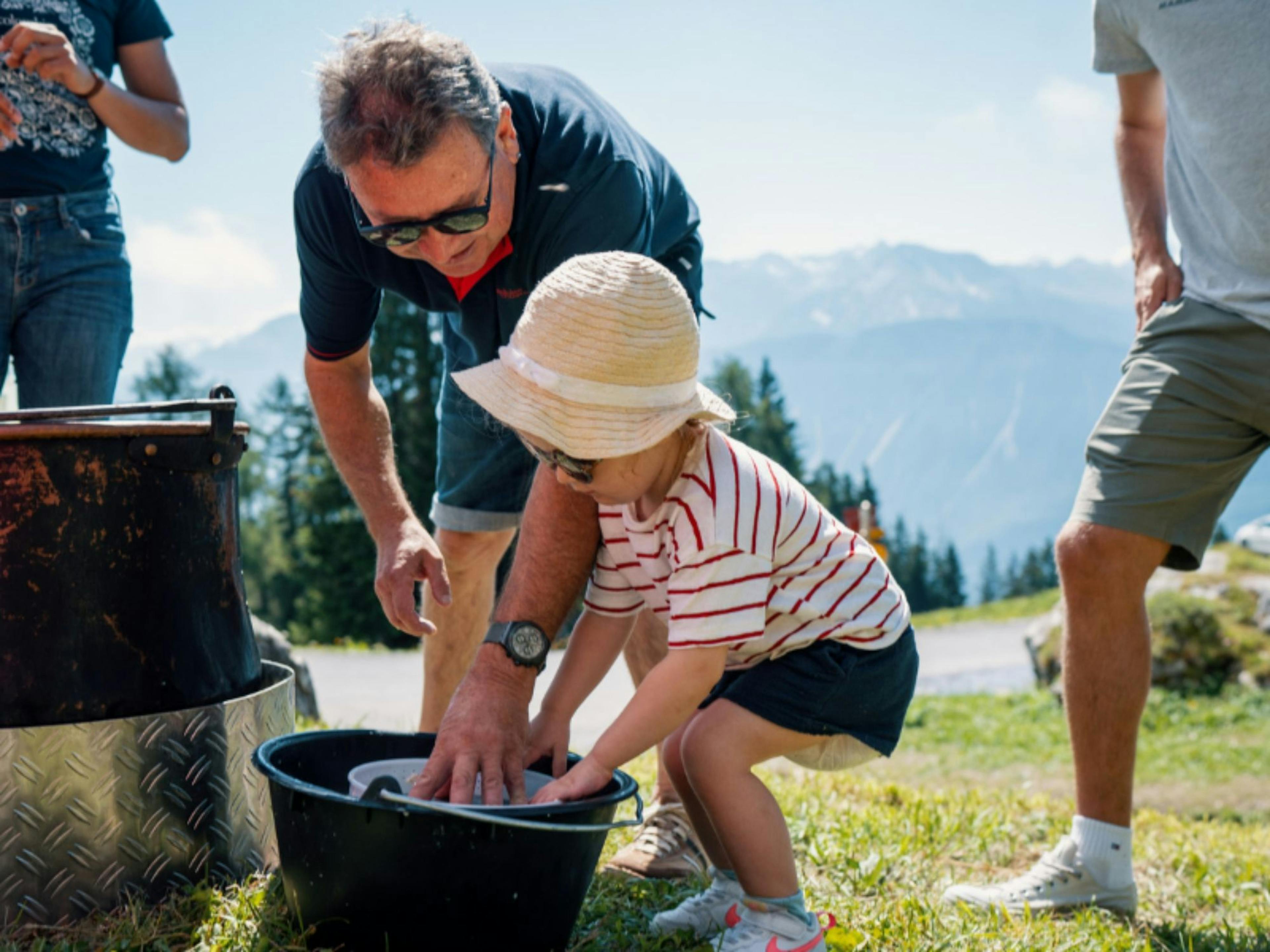 Kursus pembuatan keju kraftangan dan degustasi di Crans Montana