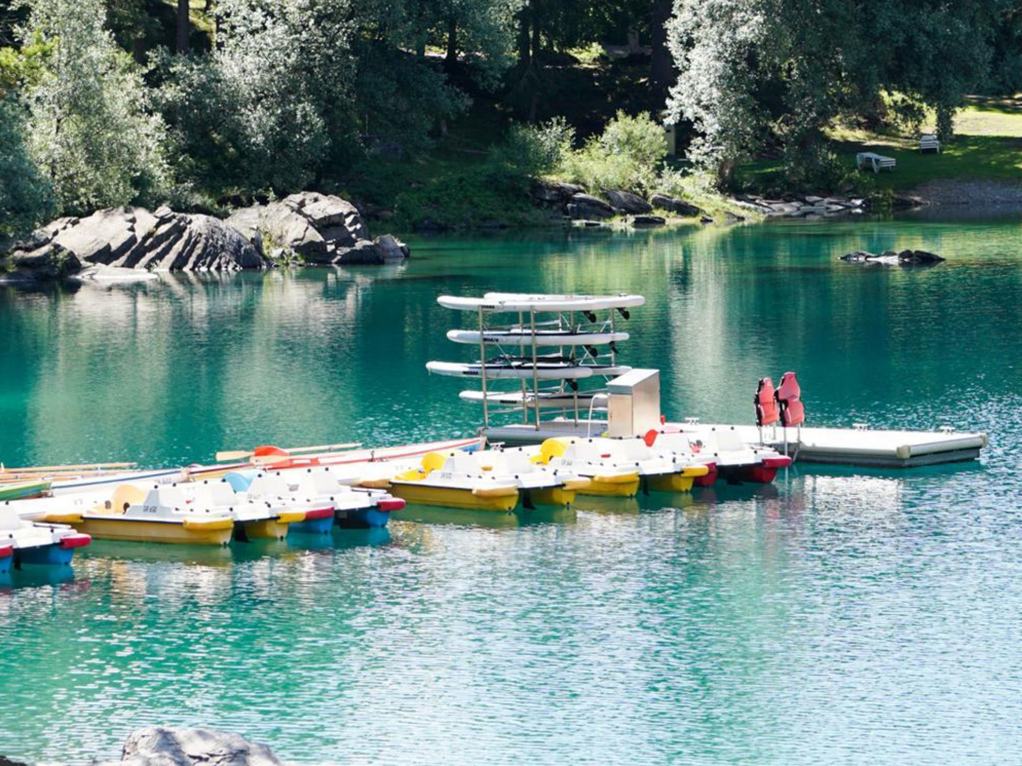 IS_Caumasee_Padelboote_Flims_Laax