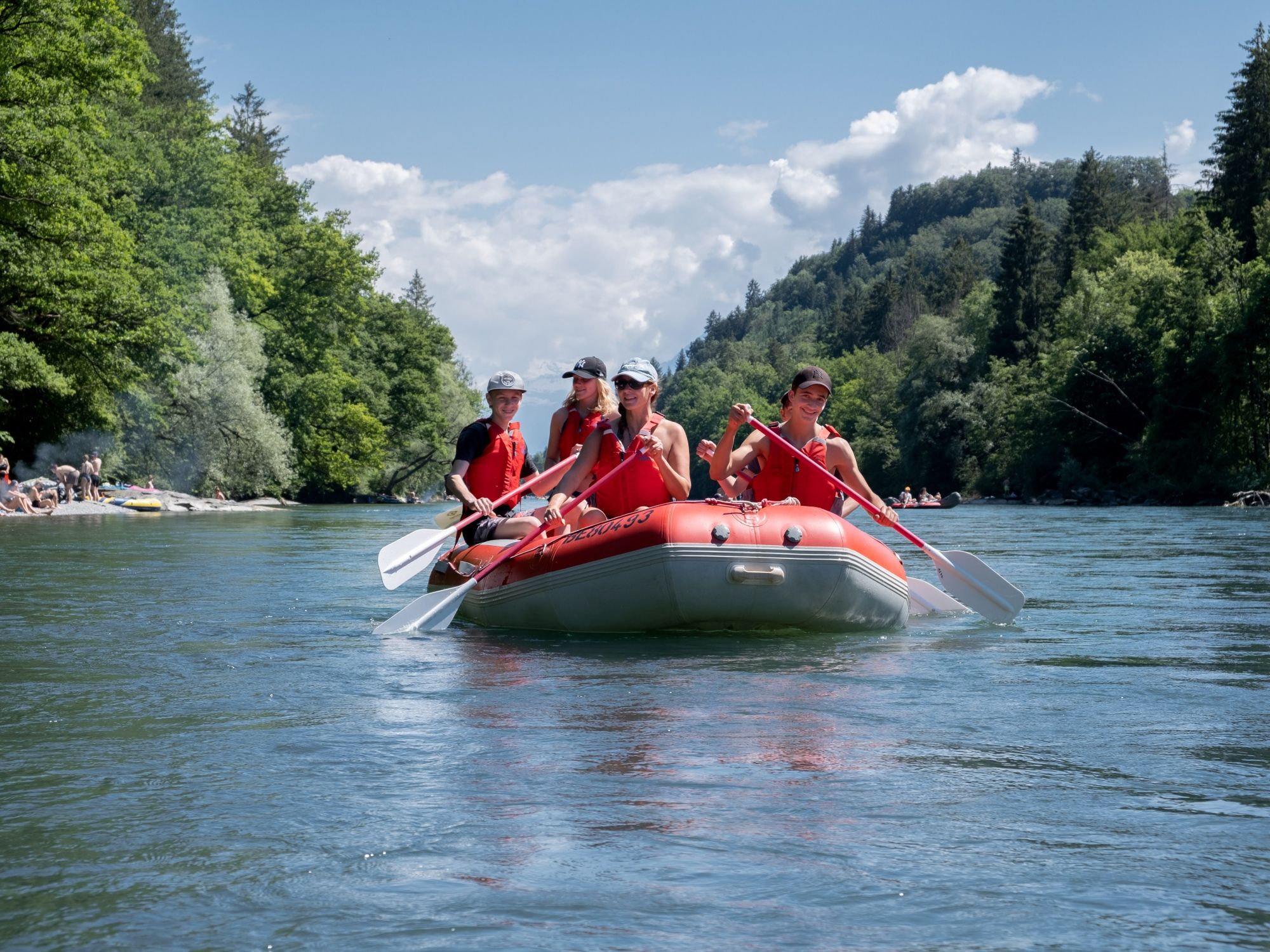 Bot Perahu Tiup untuk 4-6 Orang Keluarga bahagian depan