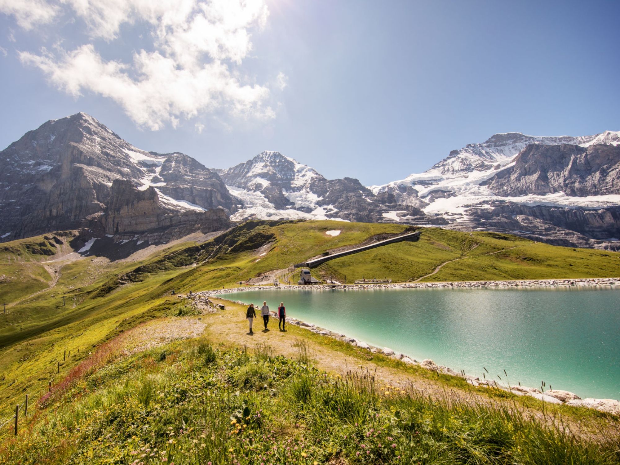 04 Kline-Schidegg-Jezero Bodu-Passengers-from-Away