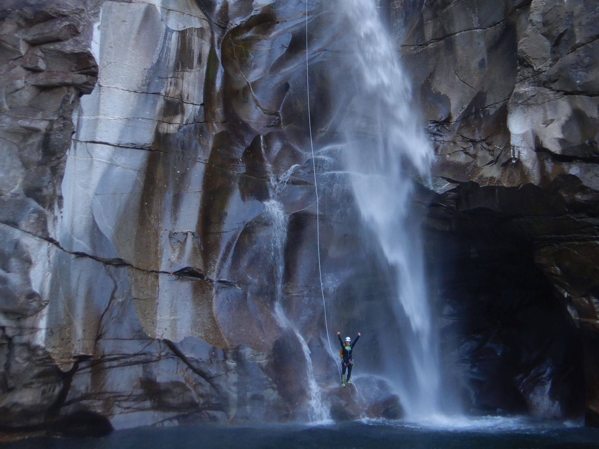 Swiss River Adventures Canyoning Lodrino (6)