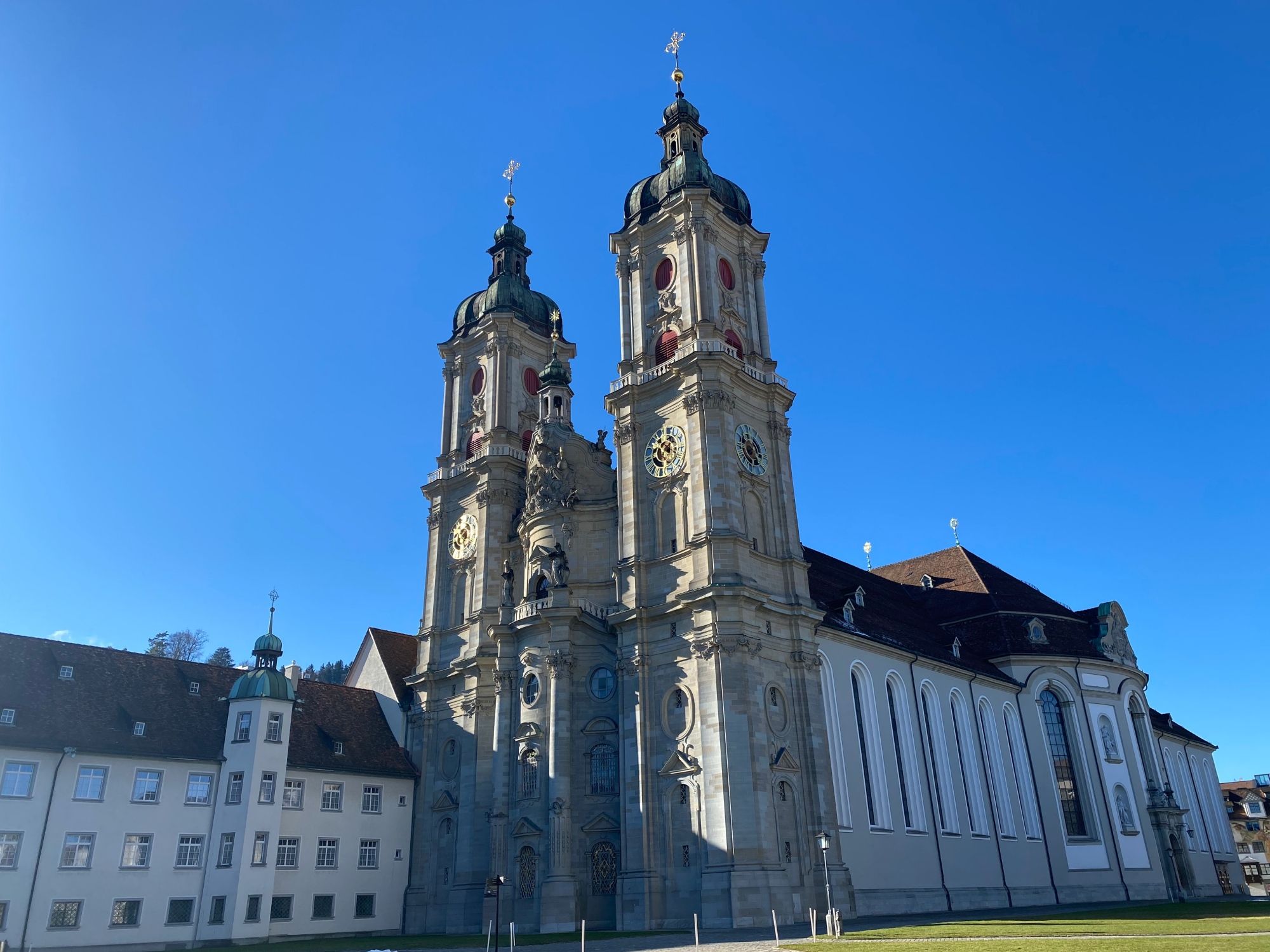 لعبة الهروب الخارجية "ابحث عن الشفرة: التمرد ضد المعبد" في سانت غالن