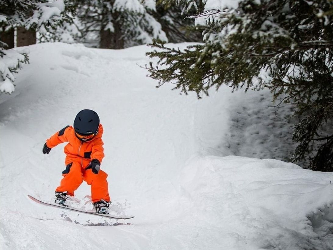 Hero_Snowboard_school_neigeaventure_onthemountain_2846x1046_5135835b17