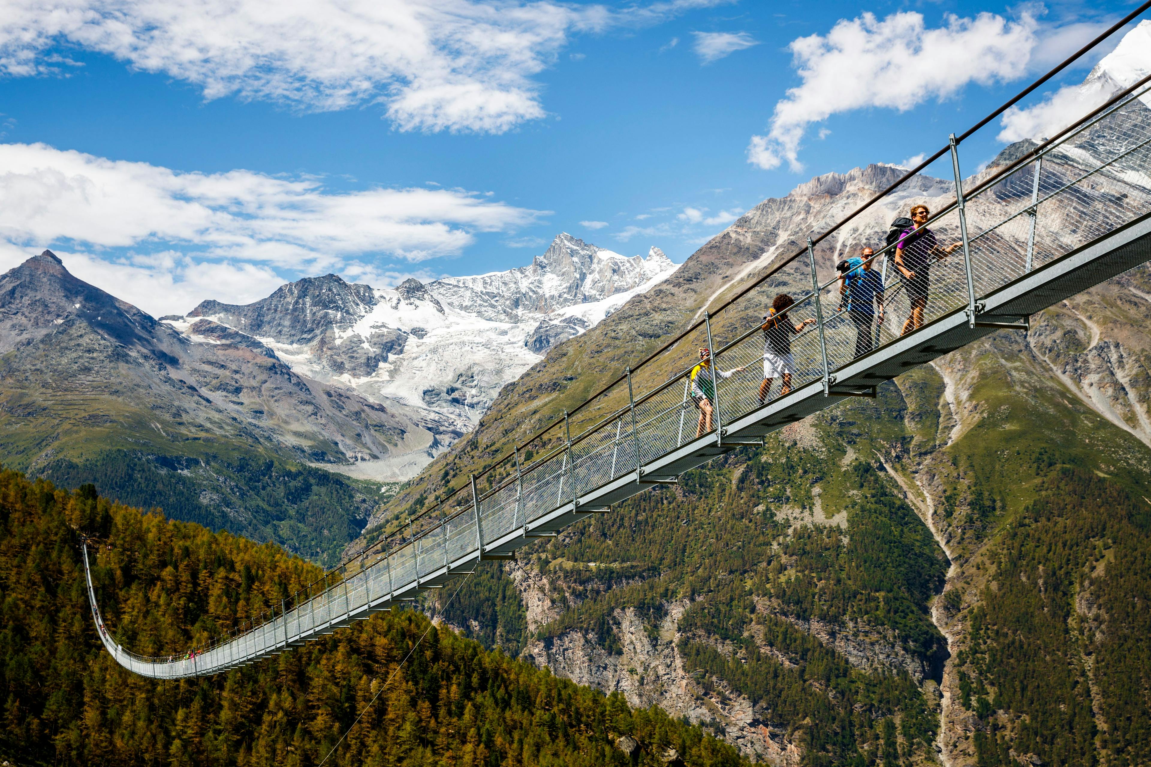 Charles Kuonen Hängebrücke (Foto: Zermatt Tourismus Valentin Flauraud)