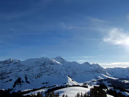 Saentis im Alpstein, schneebedeckte Berge, blauer Himmel