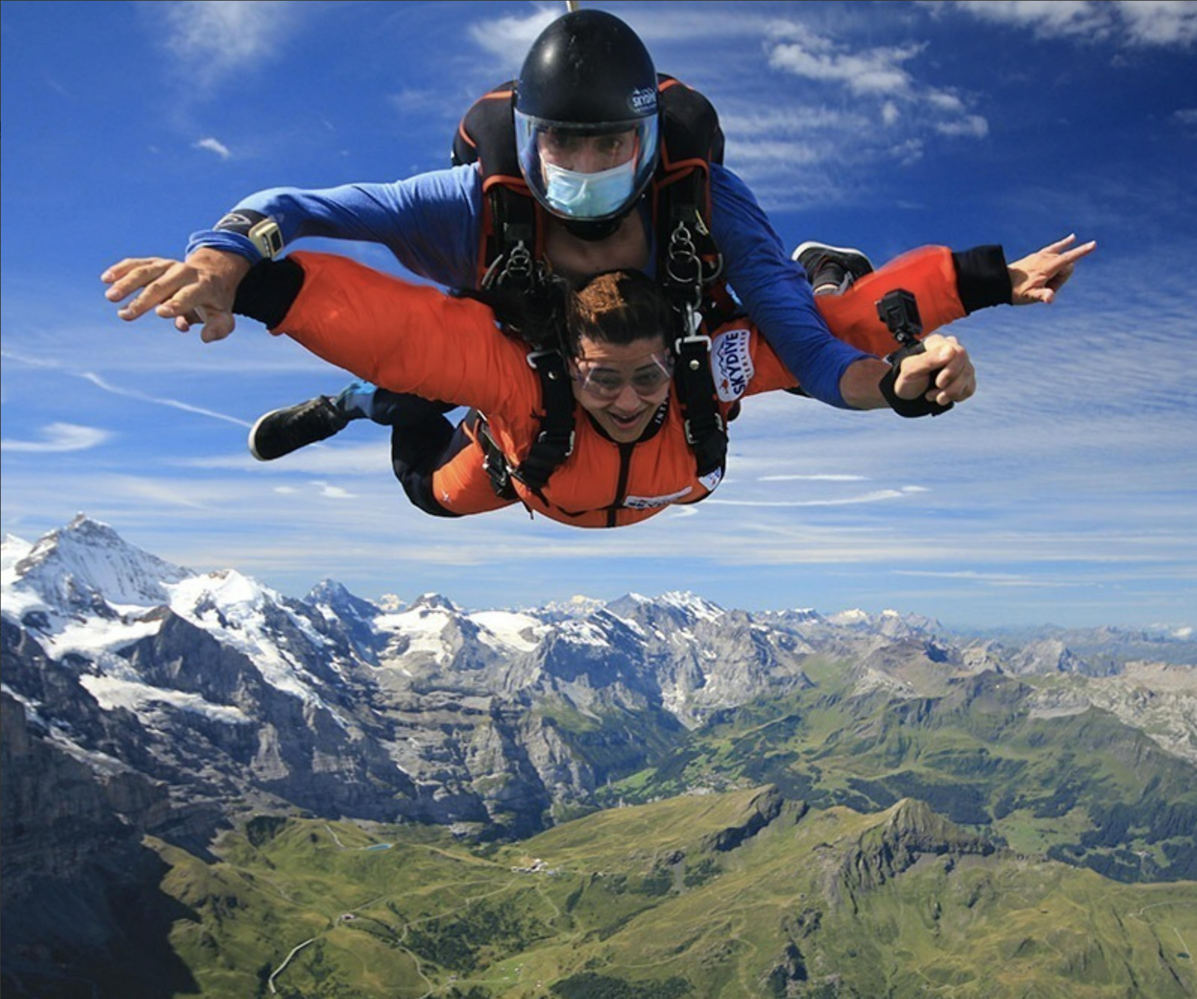 Skydiving the 5 most spectacular jumps in Switzerland Swiss Activities