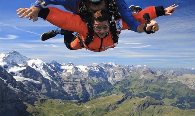 Fallschirmspringen Schweiz