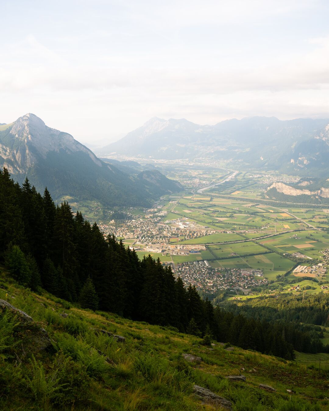جولة غارميل: إطلالة خلابة على الجبال والوادي في غارميش-بارتنكيرشن