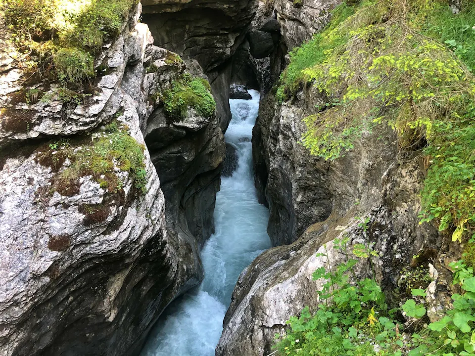 Wasser Sprudel Gletscherschlucht Rosenlaui