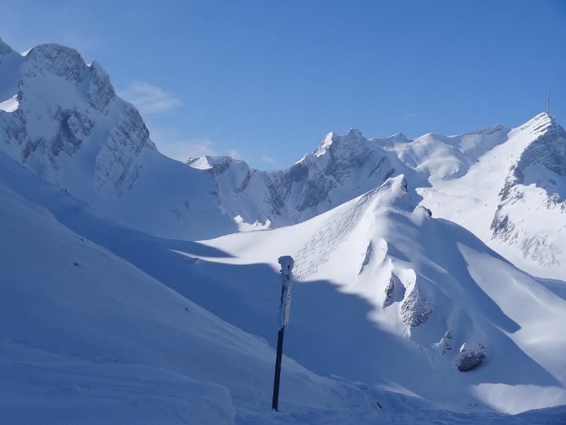 Corso di valanghe a Toggenburg: Montagne decorate di neve e avventure alpine ti aspettano.