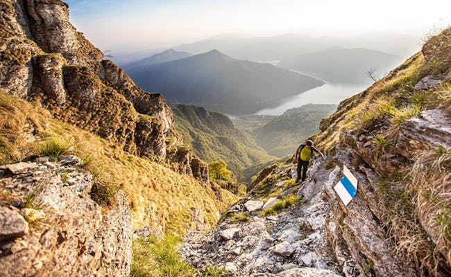sentier alpin (photo : agence de tourisme tessinoise ATT SA)