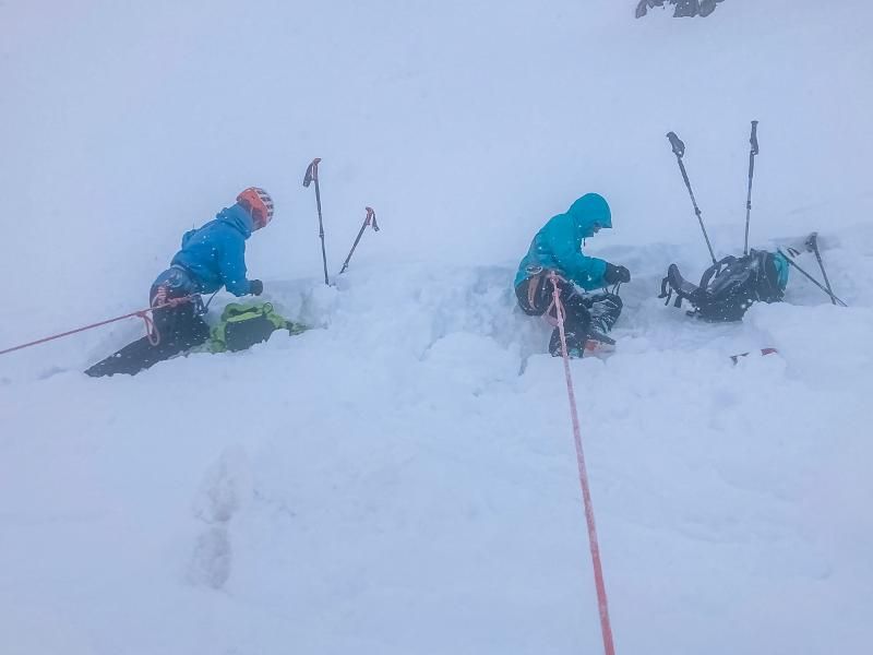 Lawinenkurs: Professionelle Anleitung und Sicherheitstraining im Toggenburg während des Winters.