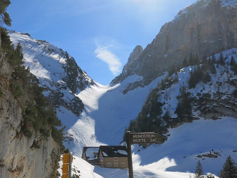 ท่องเที่ยวสกีที่ท็อกเกนบูร์ก: มาสัมผัสกับทิวทัศน์ที่ปกคลุมด้วยหิมะและยอดเขาที่น่าประทับใจกันเถอะ