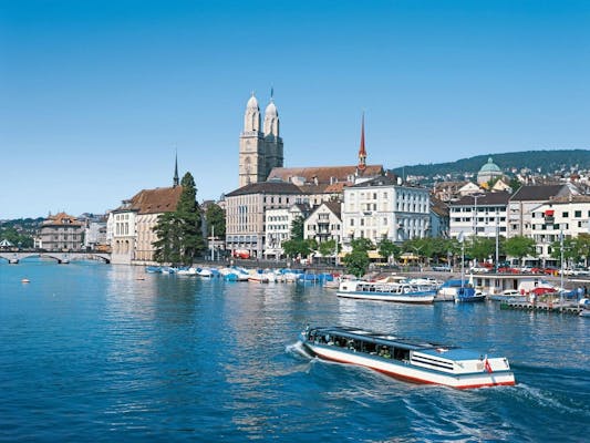 Schiff auf dem Zürichsee (Foto: Schweiz Tourismus Christof Sonderegger)