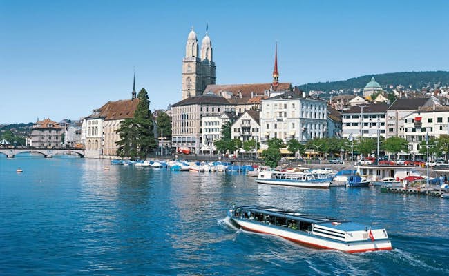 Schiff auf dem Zürichsee (Foto: Schweiz Tourismus Christof Sonderegger)