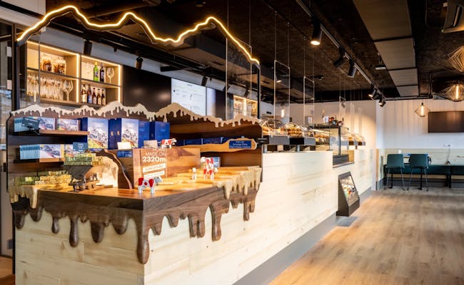 Bistro Schokolade: Luogo accogliente nel Grindelwald Terminal con dolci prelibatezze