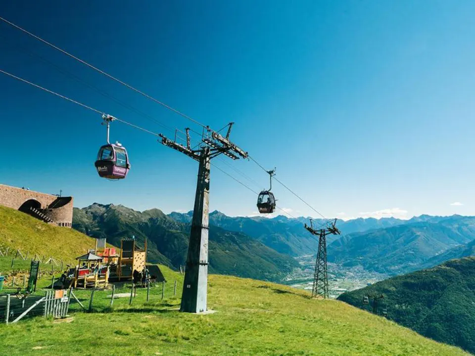 Tessin Bergbahnen Gondelbahn Monte Tamaro