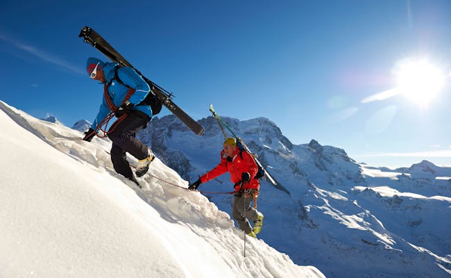 Ski tour Breithorn with mountain guide (Photo: Alpine Center, Zermatt Tourism)