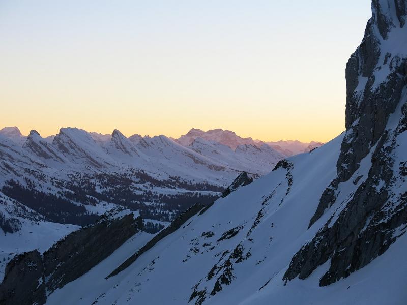 Lawinenkurs im Toggenburg: Erlebe einzigartige Winterlandschaften und Sicherheit im Schnee.
