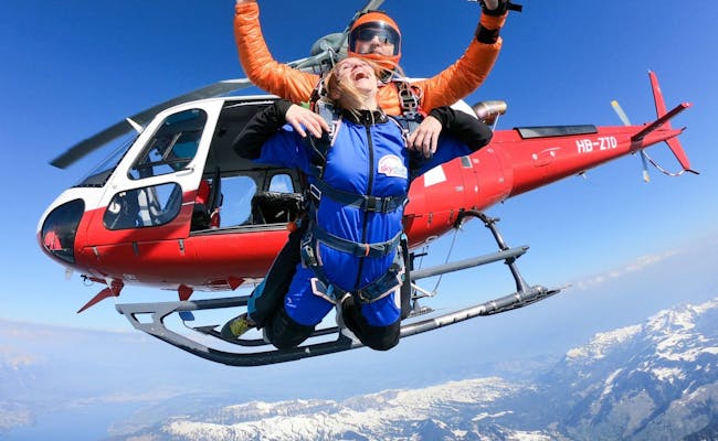 Skydive from the helicopter (Photo: Skydive Interlaken)
