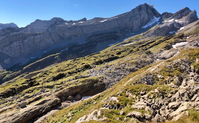 Hiking in the Alpstein (Photo: Pia Zellweger)