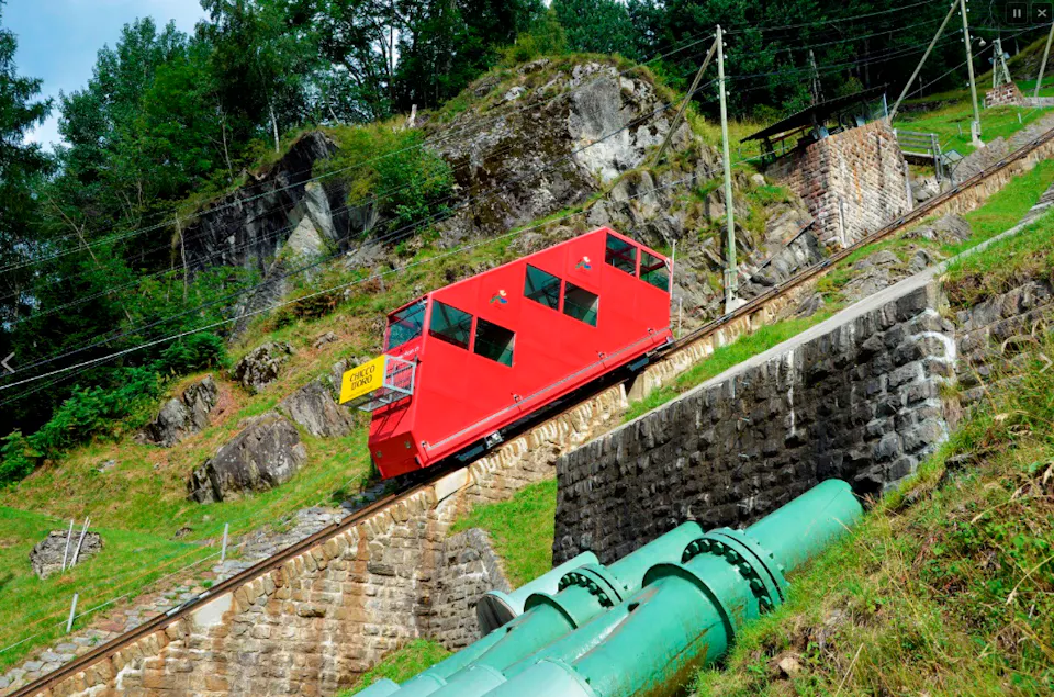 Tessin Bergbahnen Ritom Standseilbahn 