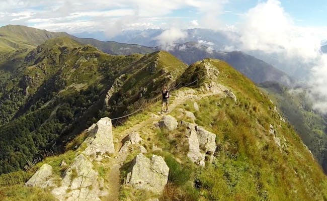 Monte Tamaro: Entdecke den Höhenweg mit beeindruckender Landschaft im Tessin beim Wandern.