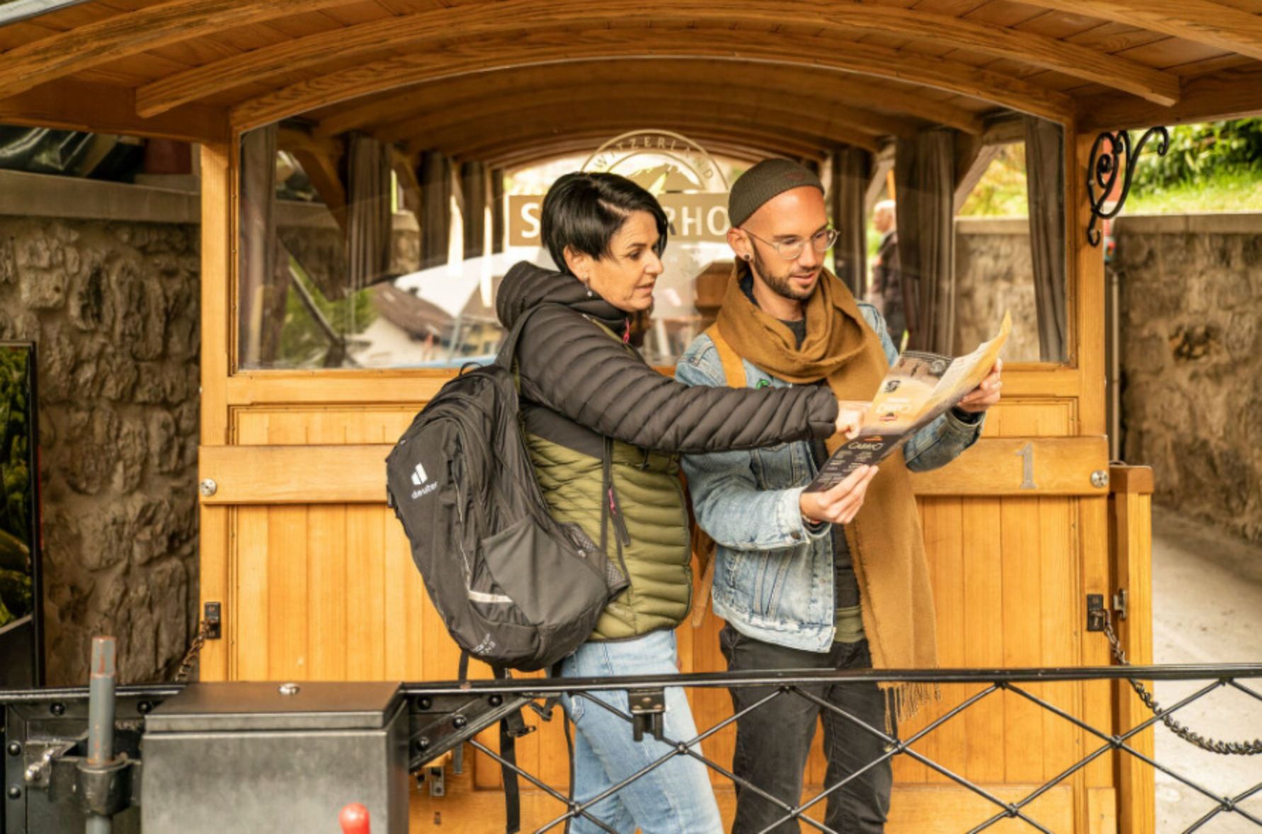 Funiculaire Stanserhorn : Découvre la beauté des environs et vis des aventures inoubliables.