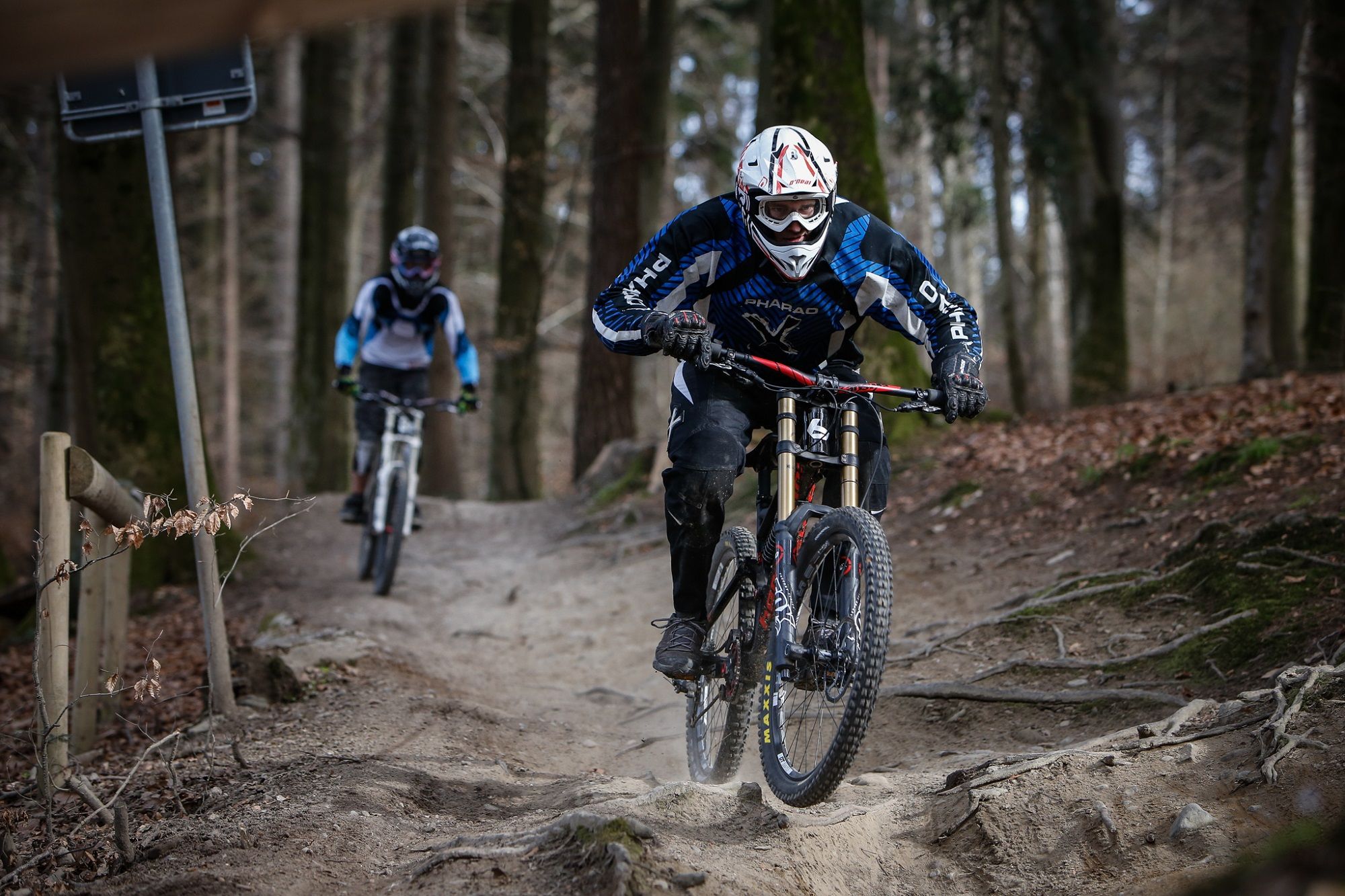 Gunung Berbasikal: Rasai pengembaraan mendebarkan di Gurtenpark berhampiran Bern dengan pemandangan alam yang menakjubkan.