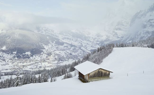 Eigertrail Schneeschuhwandern in Grindelwald mit verschneiter Landschaft
