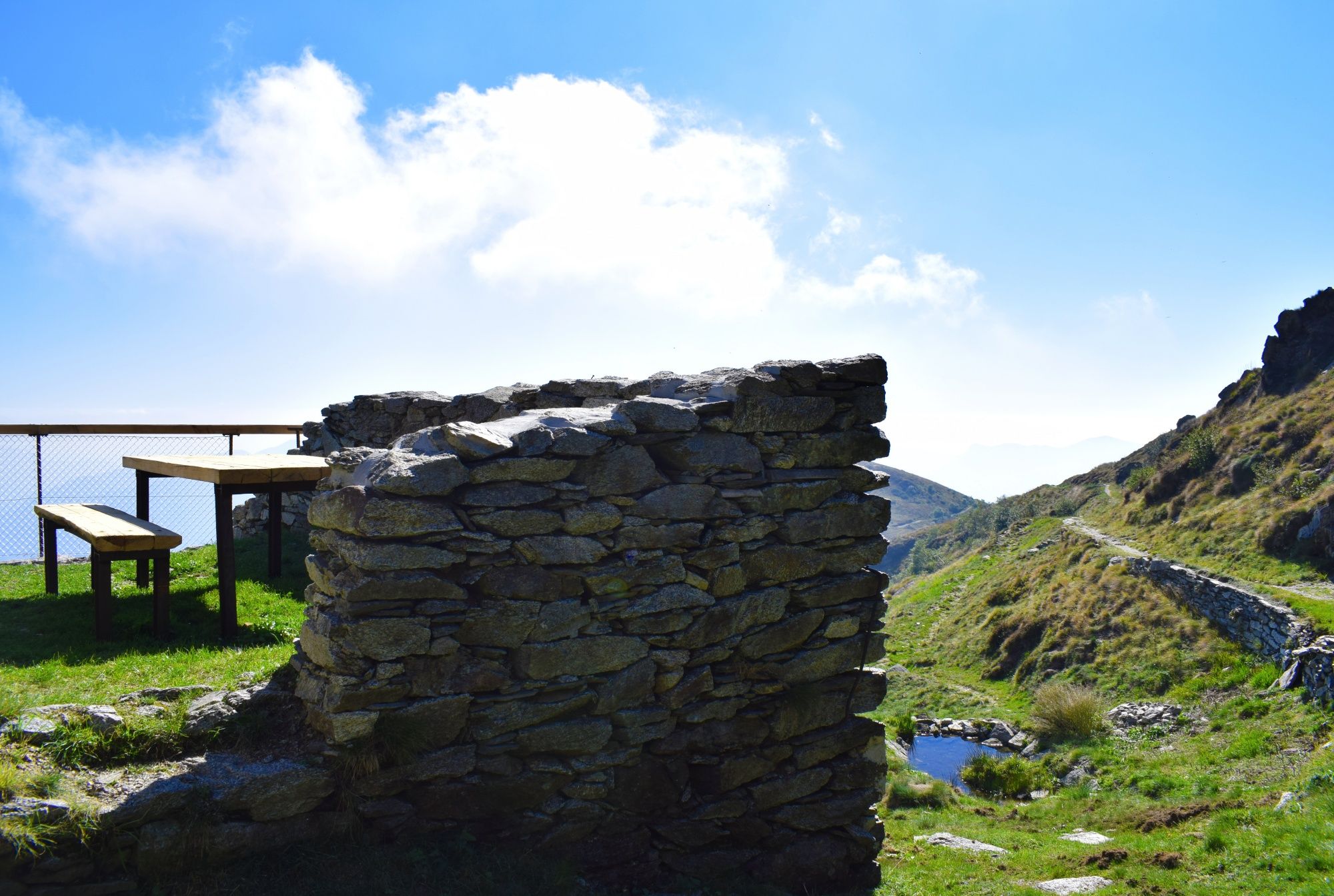 モンテ・レーマのピクニックスポット：リラックスできる、アイディリックな、自然、夏に家族に最適。