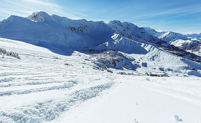 Elsigen Metsch: Winter landscape with snow and mountains